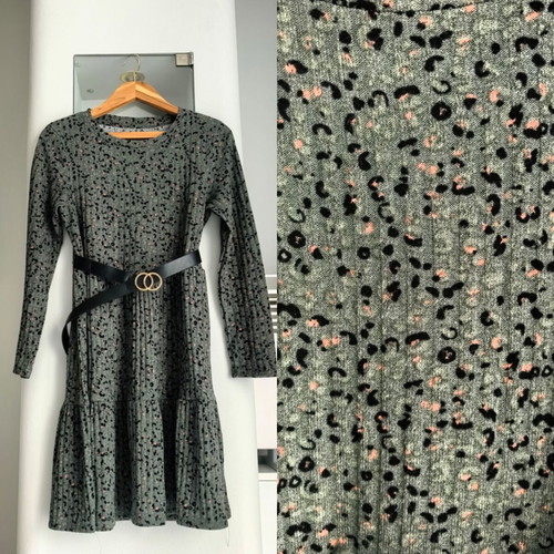 Women's Plus Size Clothing Bundle like new, 3 knitted dresses, 2 Doca pants, 2 shirts, 1 shorts