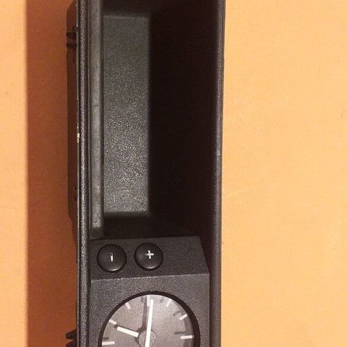 BMW E36 clock with case like new