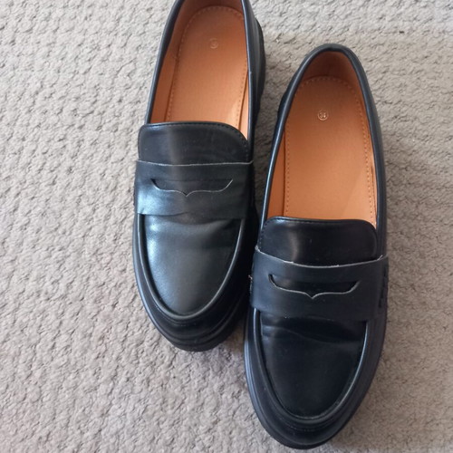 Loafers women's shoes size 36 black like new