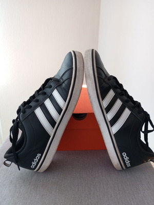 Adidas VS Pace sneakers size 44 like new, black and white