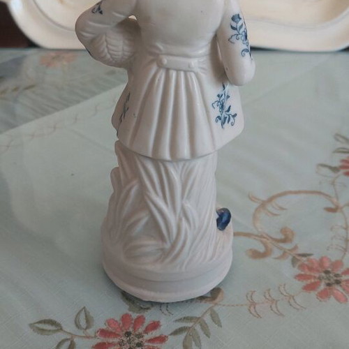 Porcelain figurine 22 cm height like new