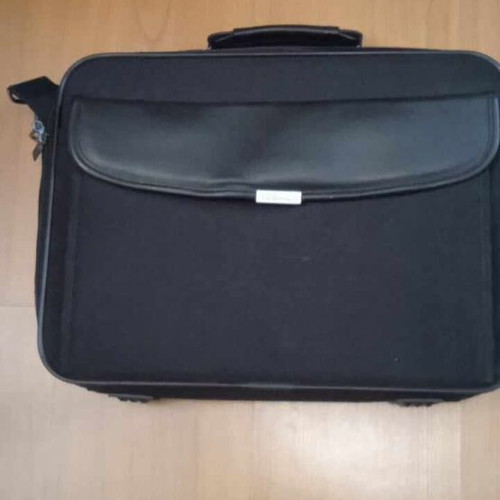 Τσάντα laptop μεταχειρισμένη, μαύρη σε άριστη κατάσταση