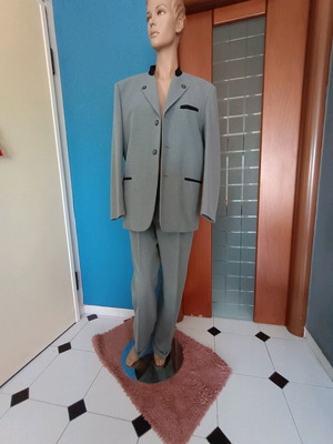 Gray suit size M like new