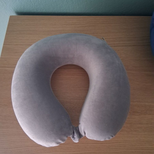 Travel Neck Pillows set of 3 memory foam like new