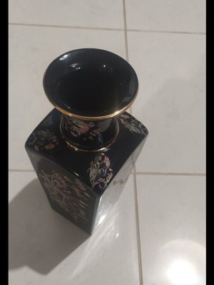 24k Decorative Vase Like New