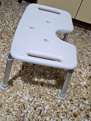 Bath stool without back aluminum like new