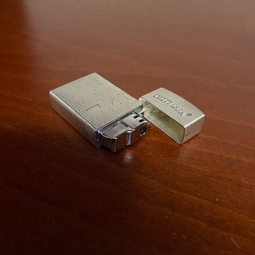 Cutty Sark vintage lighter like new, metal silver