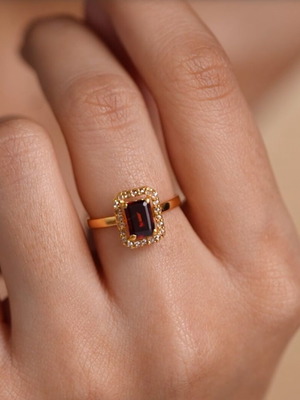 S925 Gold-Plated Ring with Natural Red Garnet