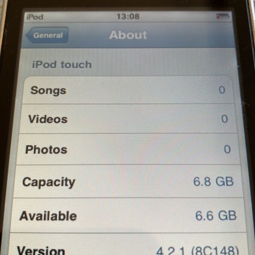 iPod Touch 2 used with original power cable