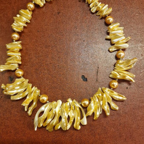 Shell necklace with silver beads and clasp 43cm new