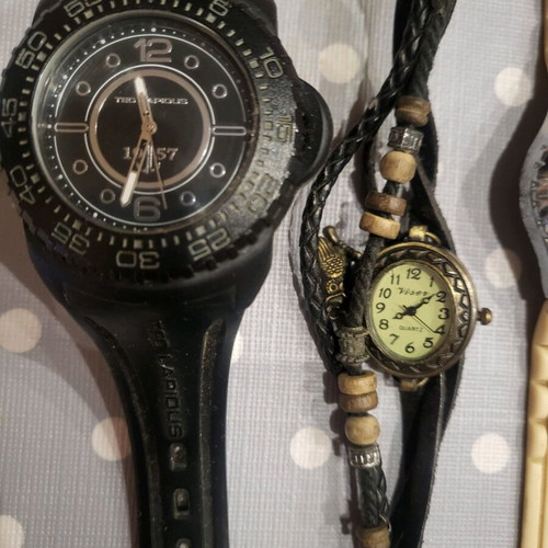 Lot of 25 used vintage watches for parts or repair