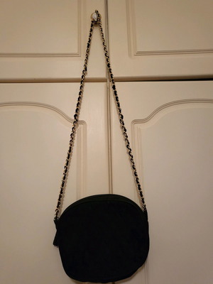 Quilted crossbody bag used, black with gold chain