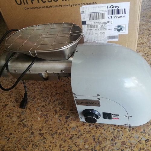 Professional oil press cold pressing 1.8 kW 5-8 kg/h like new