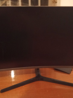Samsung Curved Gaming Monitor 27" WQHD 144Hz like new