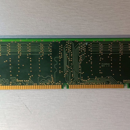Hyundai HYM7V63801 64 MB RAM used memory