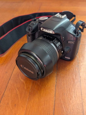 Φωτογραφική μηχανή Canon 500D με φακό 18-55mm μεταχειρισμένη