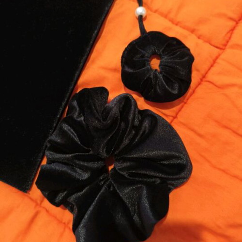 Handmade velvet toiletry bag new with free scrunchie and keychain