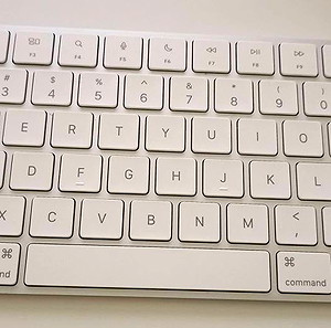 APPLE MAGIC KEYBOARD WITH TOUCH ID MK293 UK