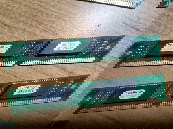 2 τμχ. Toshiba THM3210B0ASG-70 4MB PS/2 FPM RAM SIMM 1Mx32 72-pin Memory single sided