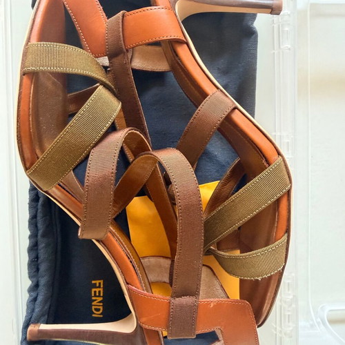 Fendi sandals size 40 new, brown and green platform