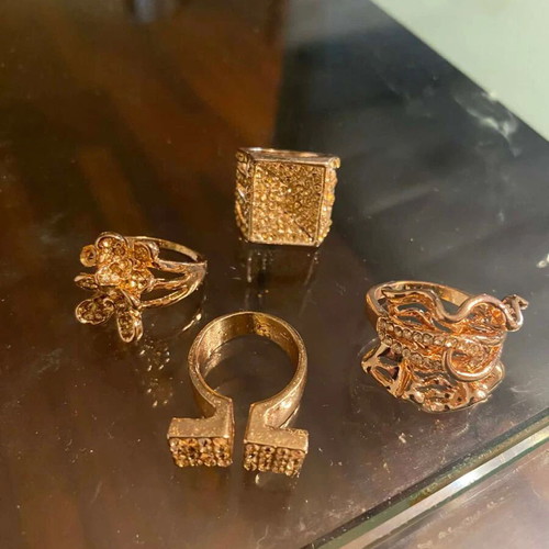 Fo Jewelry set of 4 rings like new
