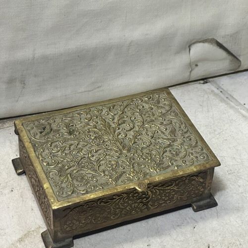 Traditional Gianniotiki brass jewelry box used with embossed decoration