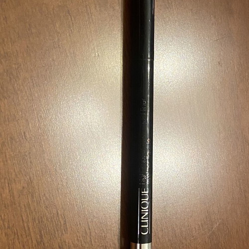 Eye-liner pen Clinique black used