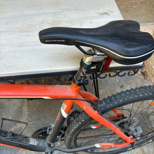Bontrager Trek mountain bike used, disc brakes, front suspension