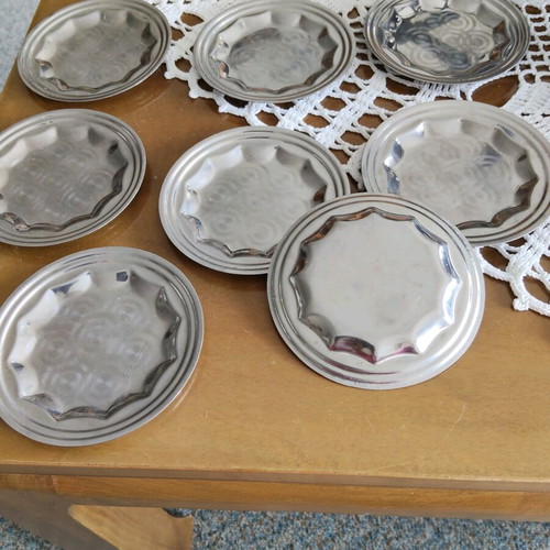 Vintage stainless steel coasters set of 8 from the '70s like new
