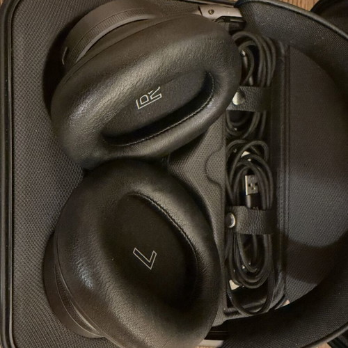 B&O Beoplay H95 wireless headphones like new, black