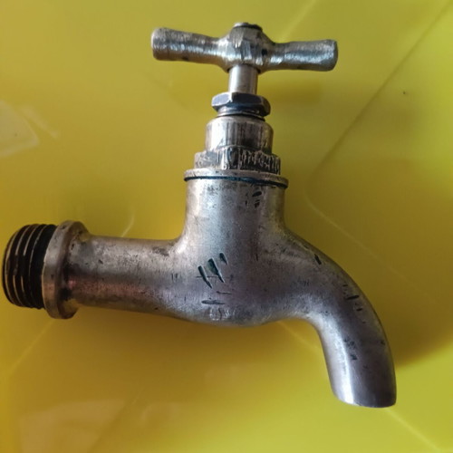 Collectible brass water taps used, set of 5 pieces