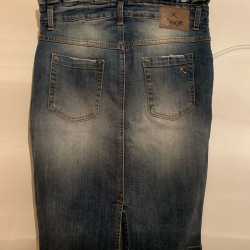 Midi denim skirt new, elastic, blue, size L