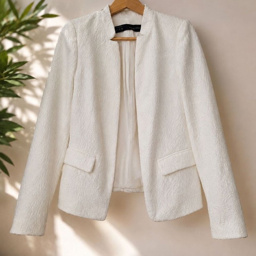 Zara women's blazer white.