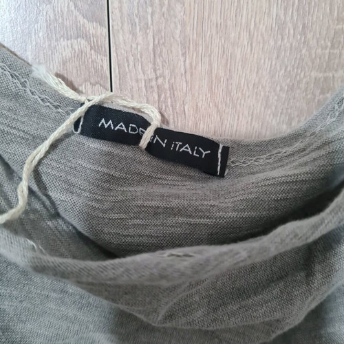 Women's mako dress new, grey with intricate lace