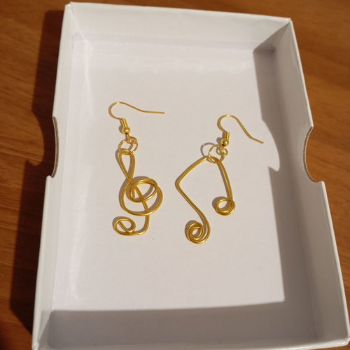 Handmade earrings notes new