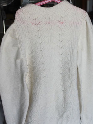 Winter knitted blouse used with elastic waist, white size M