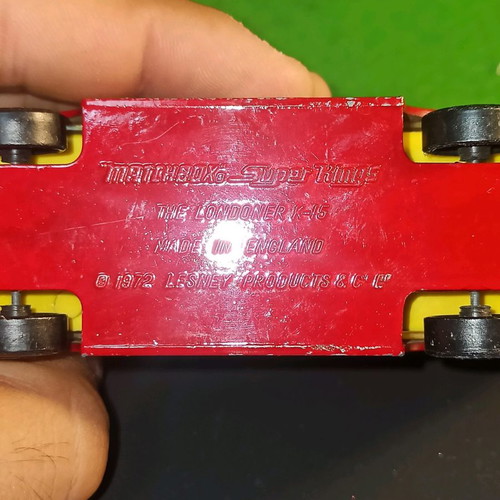 Matchbox SuperKings K-15 'Swinging London' red bus used collectible