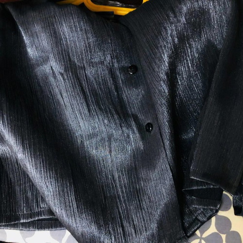 Laura Scott shirt like new, size L, black