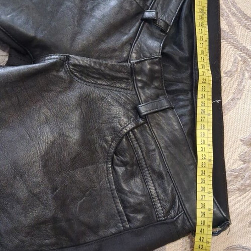Leather pants used with elastic fabric back