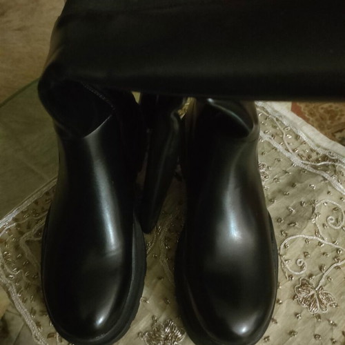 Boots new, black with side zipper and 4.5 cm heel