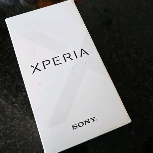 Sony Xperia smartphone like new with original charger and silicon cases