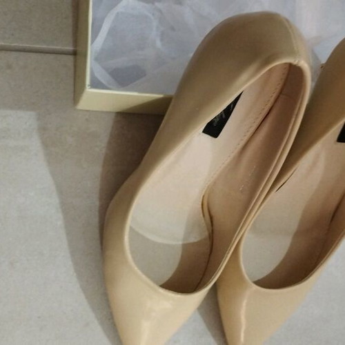 Lustren pumps size 39 with 6 cm heel like new