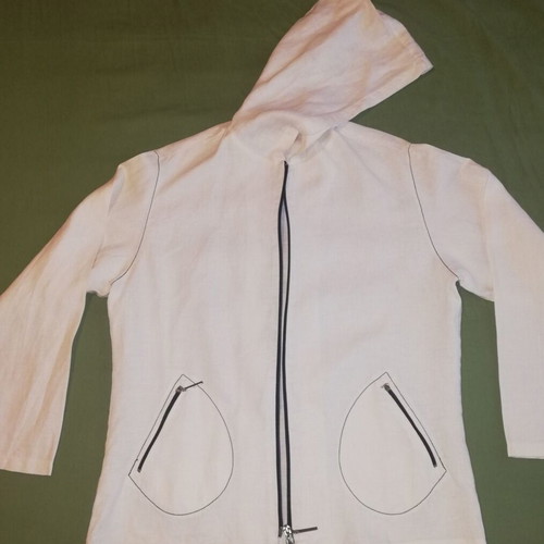 White cardigan like new with hood and black zippers