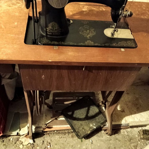 Union vintage sewing machine used