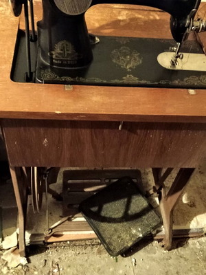 Union vintage sewing machine used