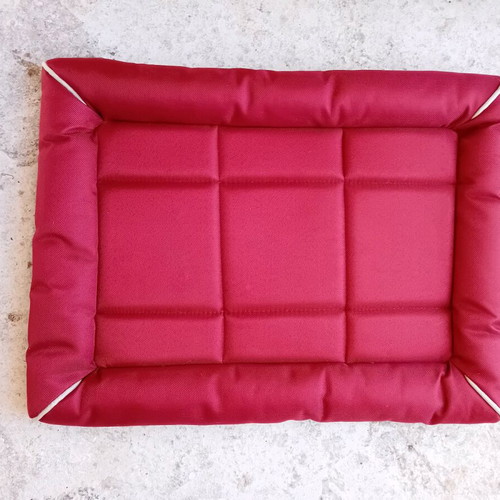 Pet bed like new, dimensions 56×41cm