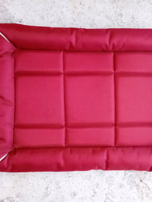 Pet bed like new, dimensions 56×41cm