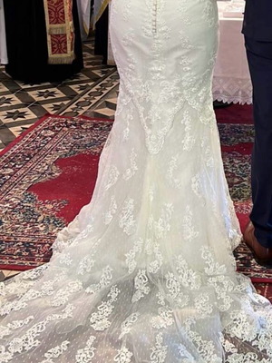 Pronovias wedding dress like new, mermaid line, size 40