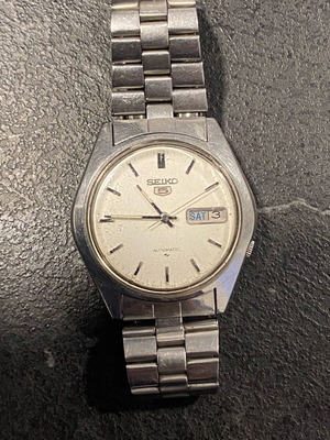 Seiko 5 automatic 7009 - 8040 used men's watch