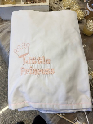 Λαδόπανα βάπτισης καινούργια με σεντόνι, μεγάλη και μικρή πετσέτα, εσώρουχα